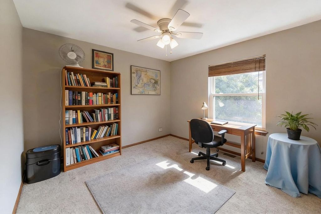 Image 16 of property listing at 1849 Pastoral Lane, Hanover Park, IL 60133