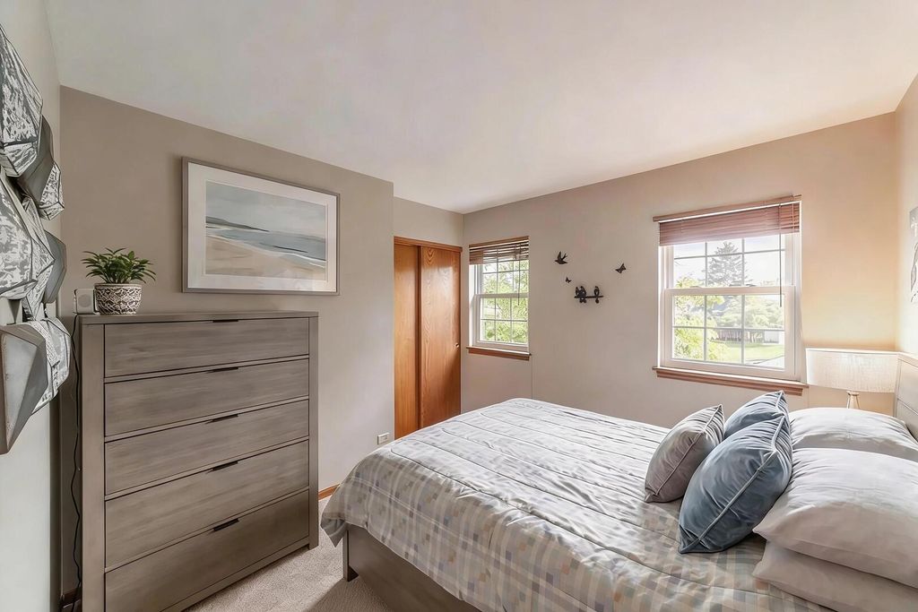 Image 17 of property listing at 1849 Pastoral Lane, Hanover Park, IL 60133