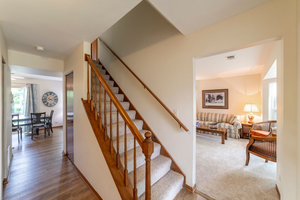 Image 3 of property listing at 1849 Pastoral Lane, Hanover Park, IL 60133