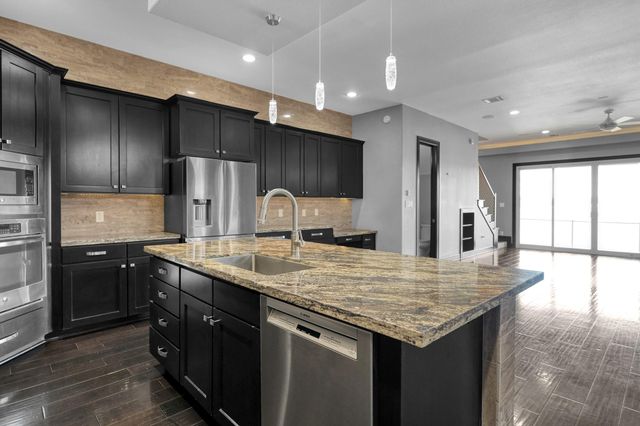 828 Lake View Drive, Montgomery, TX 77356