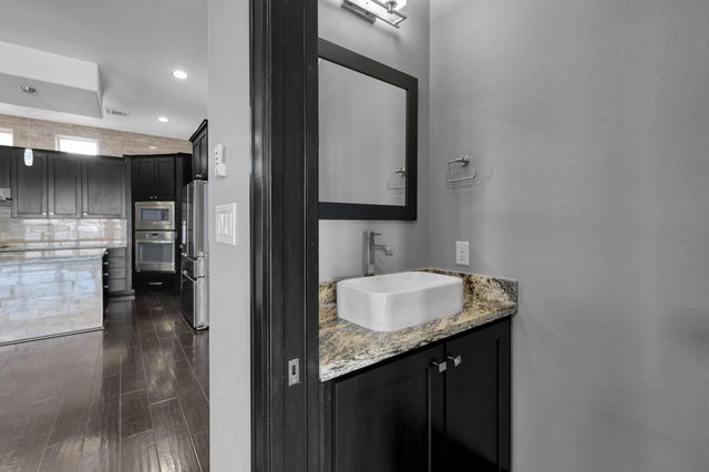 828 Lake View Drive, Montgomery, TX 77356