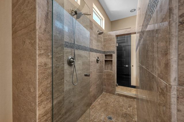 828 Lake View Drive, Montgomery, TX 77356