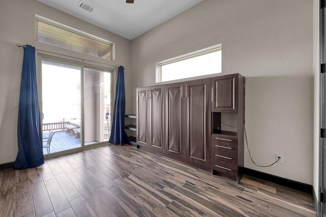 828 Lake View Drive, Montgomery, TX 77356