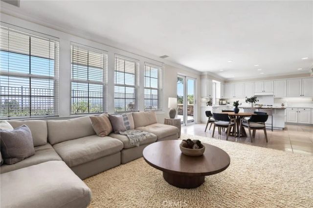 30 Groveside Drive, Aliso Viejo, CA 92656