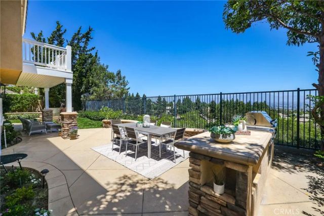 30 Groveside Drive, Aliso Viejo, CA 92656
