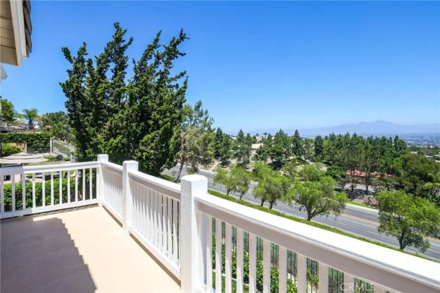 30 Groveside Drive, Aliso Viejo, CA 92656