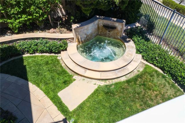 30 Groveside Drive, Aliso Viejo, CA 92656