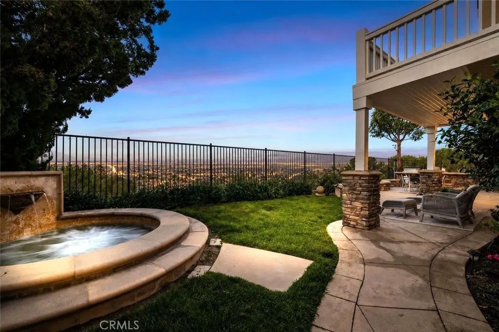 30 Groveside Drive, Aliso Viejo, CA 92656
