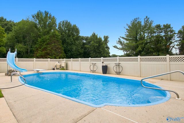 1495 Jeff Road NW, Huntsville, AL 35806