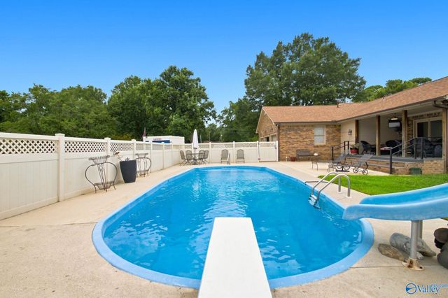1495 Jeff Road NW, Huntsville, AL 35806