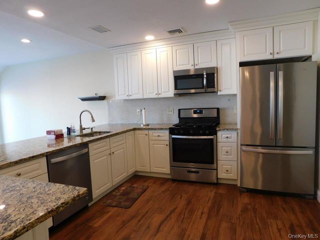 729 Hewitt Lane, New Windsor, NY 12553