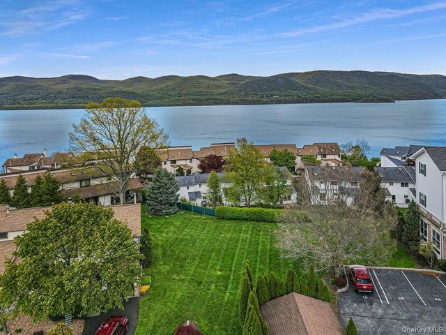 729 Hewitt Lane, New Windsor, NY 12553