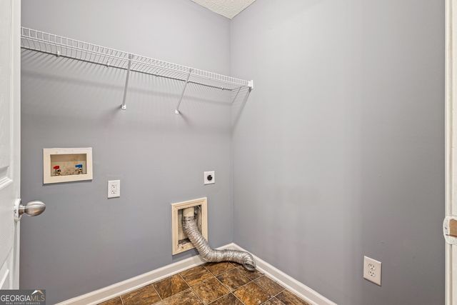 5955 Raventree Court, Atlanta, GA 30349