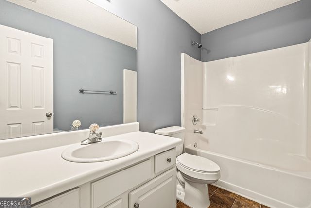 5955 Raventree Court, Atlanta, GA 30349