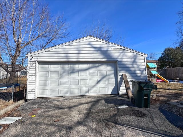 145 Belvedere Drive NW, Cedar Rapids, IA 52405