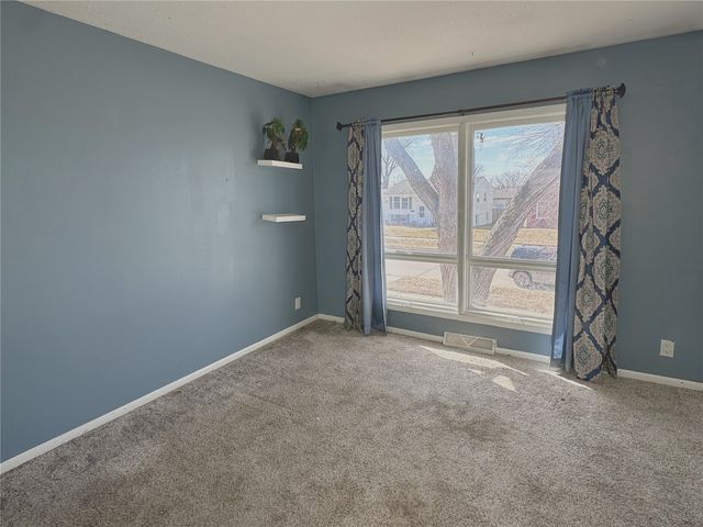 145 Belvedere Drive NW, Cedar Rapids, IA 52405