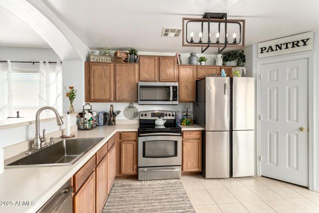 25220 W LA MONT Avenue, Buckeye, AZ 85326