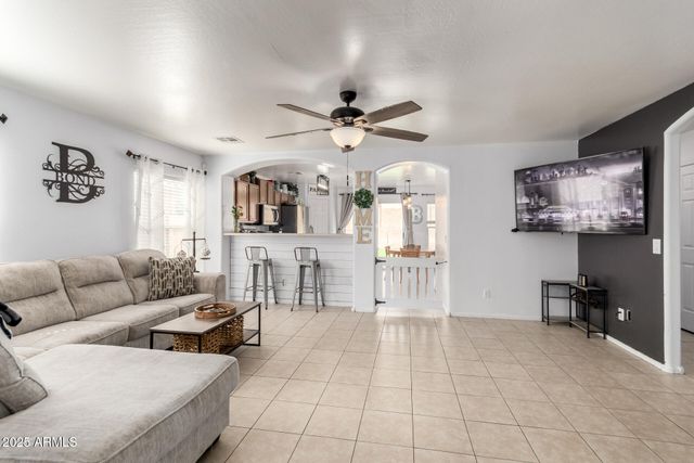 25220 W LA MONT Avenue, Buckeye, AZ 85326