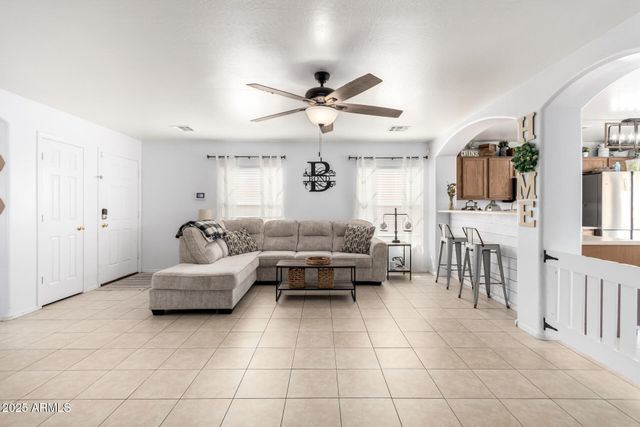 25220 W LA MONT Avenue, Buckeye, AZ 85326
