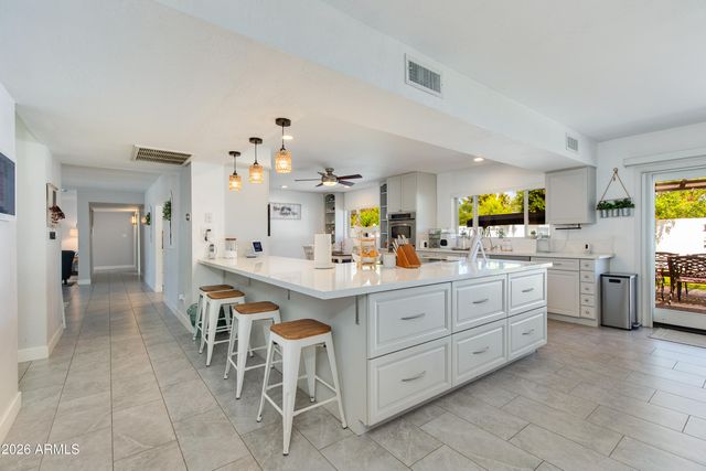 8219 N 3RD Avenue, Phoenix, AZ 85021