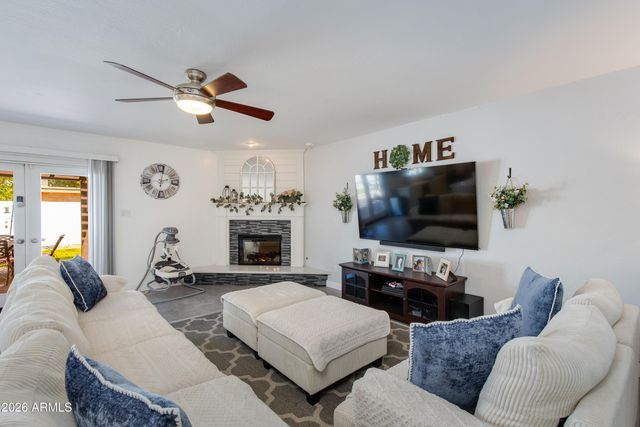 8219 N 3RD Avenue, Phoenix, AZ 85021