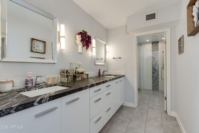 8219 N 3RD Avenue, Phoenix, AZ 85021