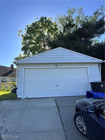 12025 East Boulevard, Cleveland, OH 44105