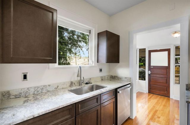 802 JOHNSON AVENUE, Lakeland, FL 33801