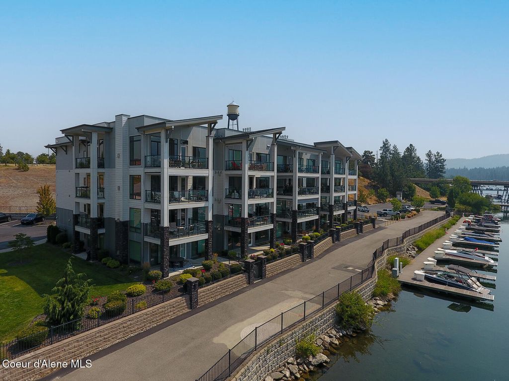 447 W Waterside DR, APT 301, Post Falls, ID 83854 photo 4
