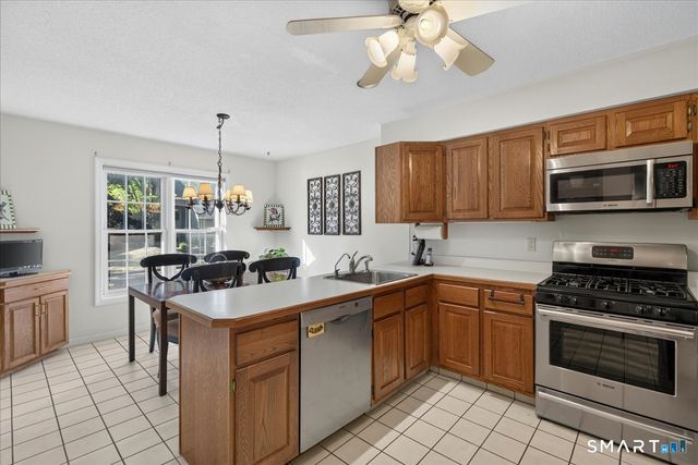 40 Eaton Woods Road 40, Hamden, CT 06518