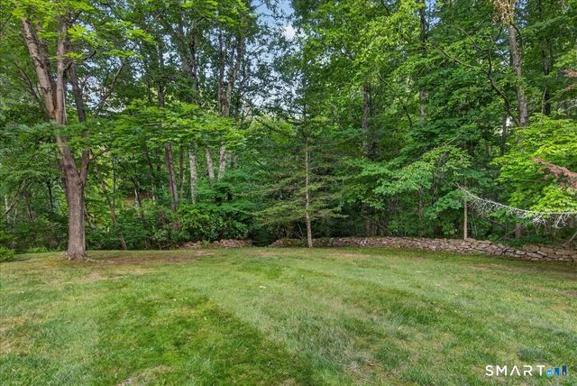 40 Eaton Woods Road 40, Hamden, CT 06518