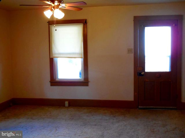 359 W SPRING ST, Woodstock, VA 22664