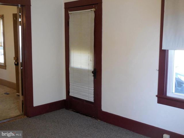 359 W SPRING ST, Woodstock, VA 22664