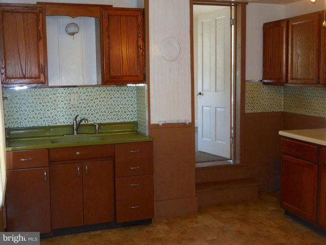 359 W SPRING ST, Woodstock, VA 22664