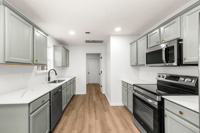 408 Meagan Cv, La Vergne, TN 37086