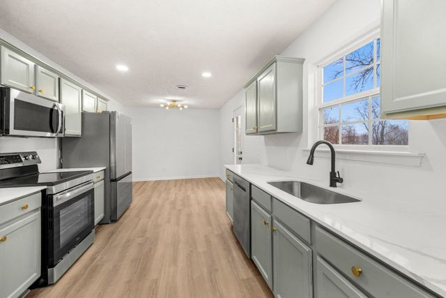 408 Meagan Cv, La Vergne, TN 37086