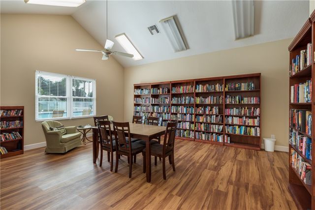 1920 Westminster Circle 6, Vero Beach, FL 32966