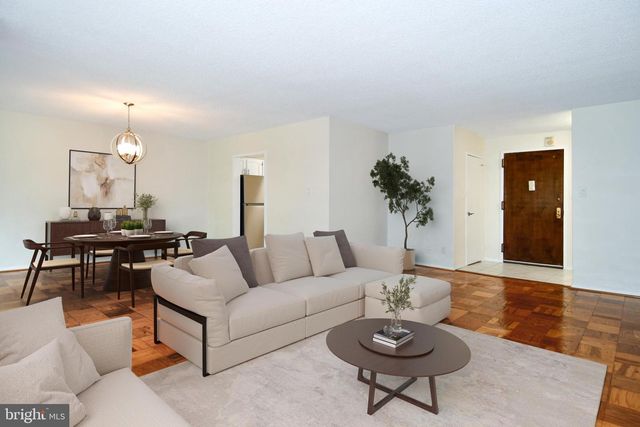 5225 POOKS HILL RD POOKS HILL RD #222N, Bethesda, MD 20814
