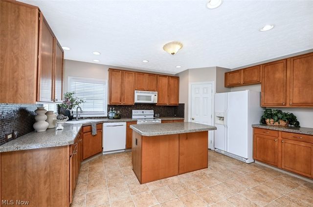 1257 Muchney Circle, Akron, OH 44312