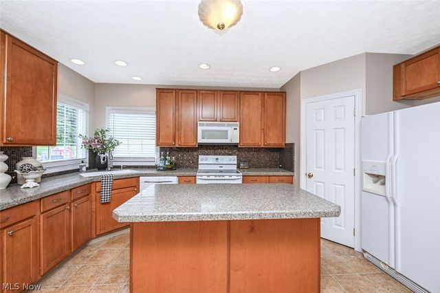 1257 Muchney Circle, Akron, OH 44312