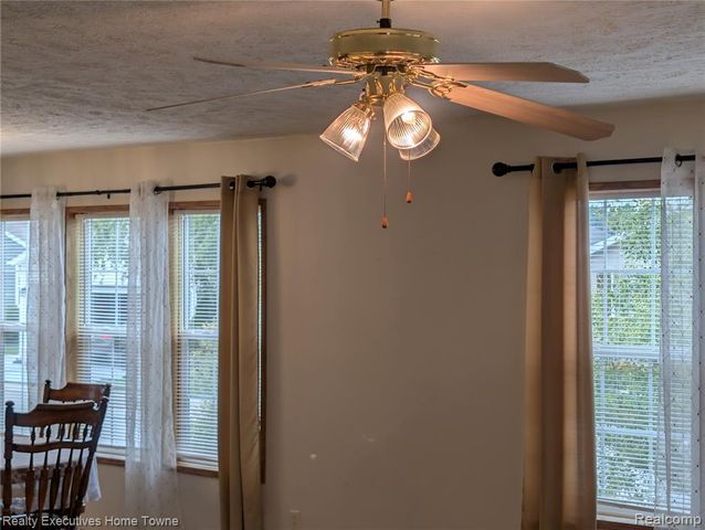 6203 Square Lake Drive Drive, Smiths Creek, MI 48074