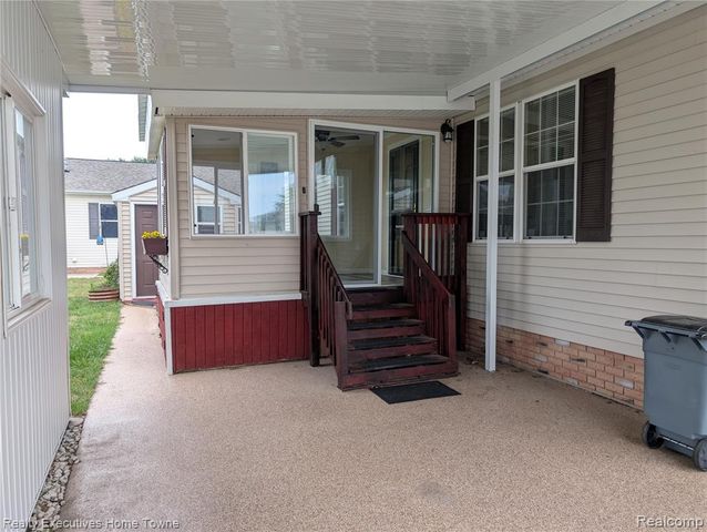 6203 Square Lake Drive Drive, Smiths Creek, MI 48074
