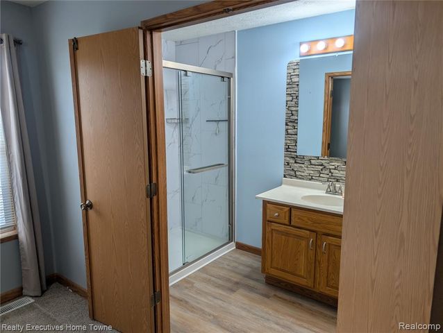 6203 Square Lake Drive Drive, Smiths Creek, MI 48074