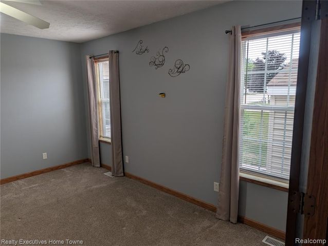 6203 Square Lake Drive Drive, Smiths Creek, MI 48074