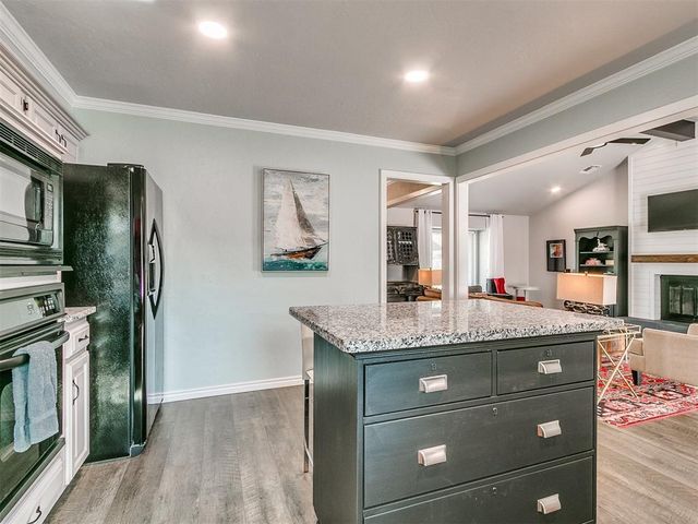 506 Rambling Oaks Drive, Norman, OK 73072