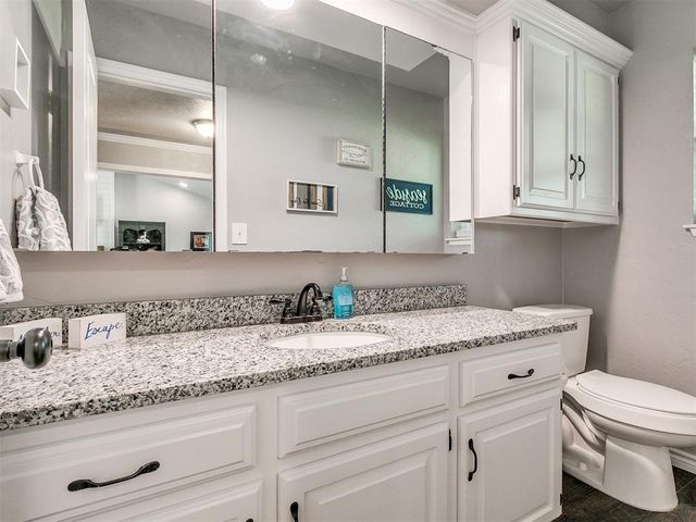 506 Rambling Oaks Drive, Norman, OK 73072