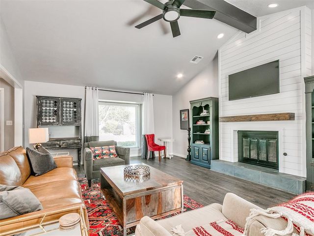 506 Rambling Oaks Drive, Norman, OK 73072