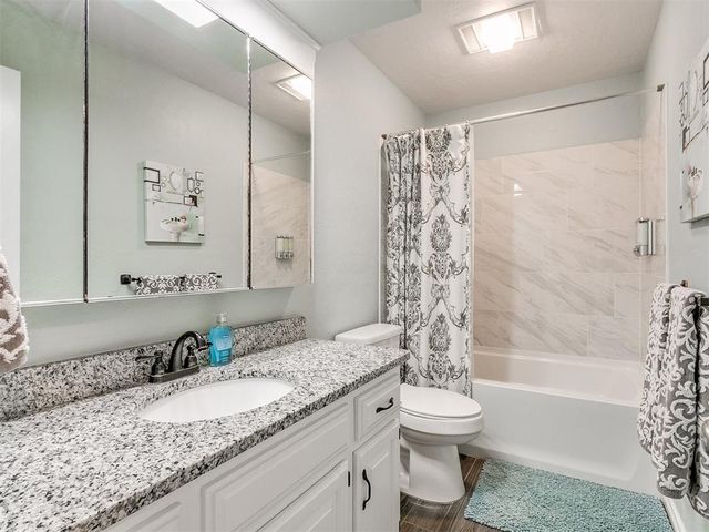 506 Rambling Oaks Drive, Norman, OK 73072