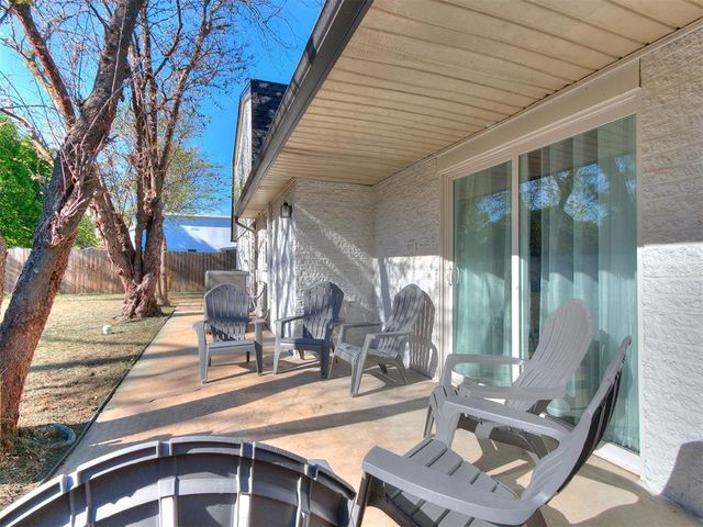 506 Rambling Oaks Drive, Norman, OK 73072