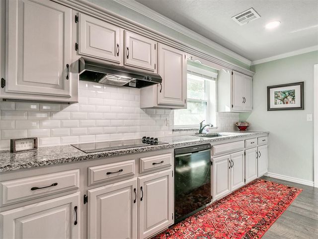 506 Rambling Oaks Drive, Norman, OK 73072